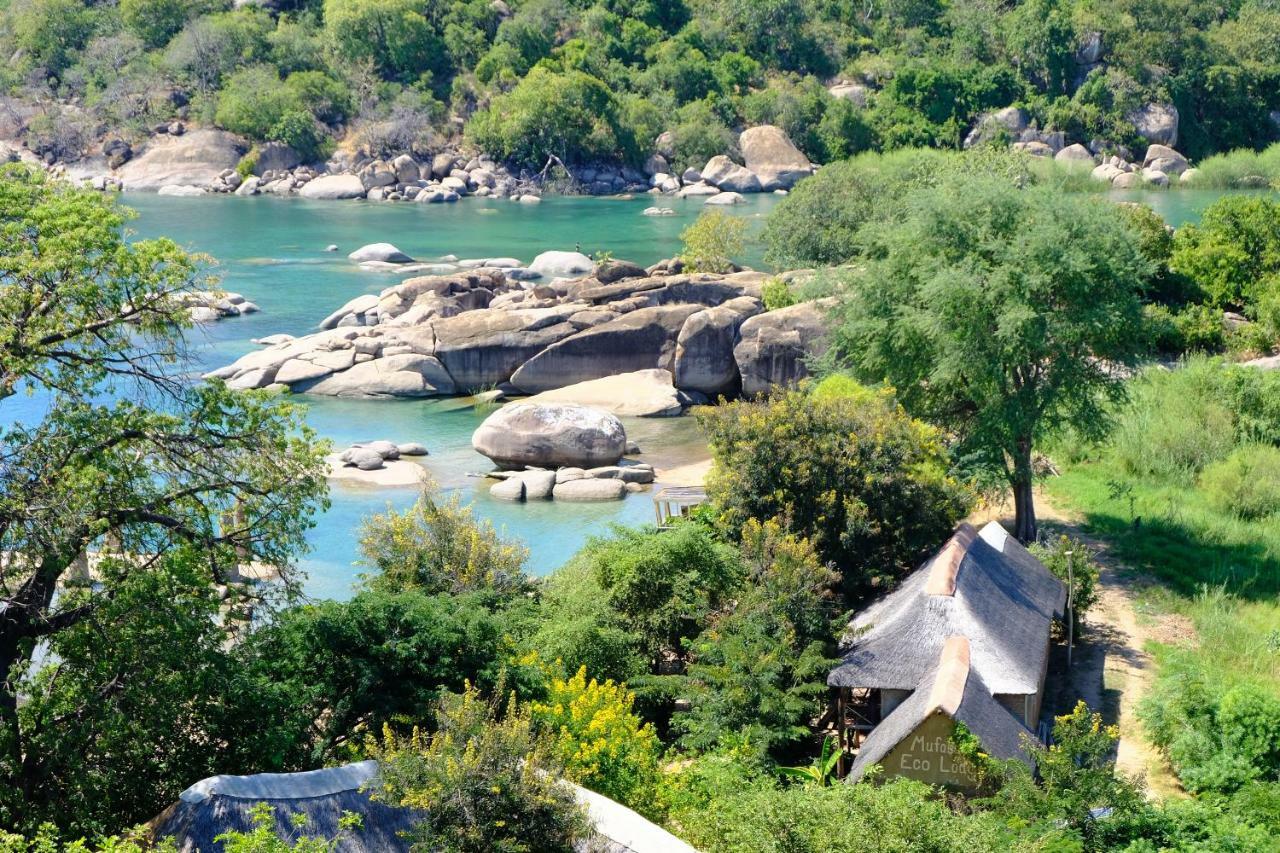 Mufasa Eco Lodge Monkey Bay Buitenkant foto