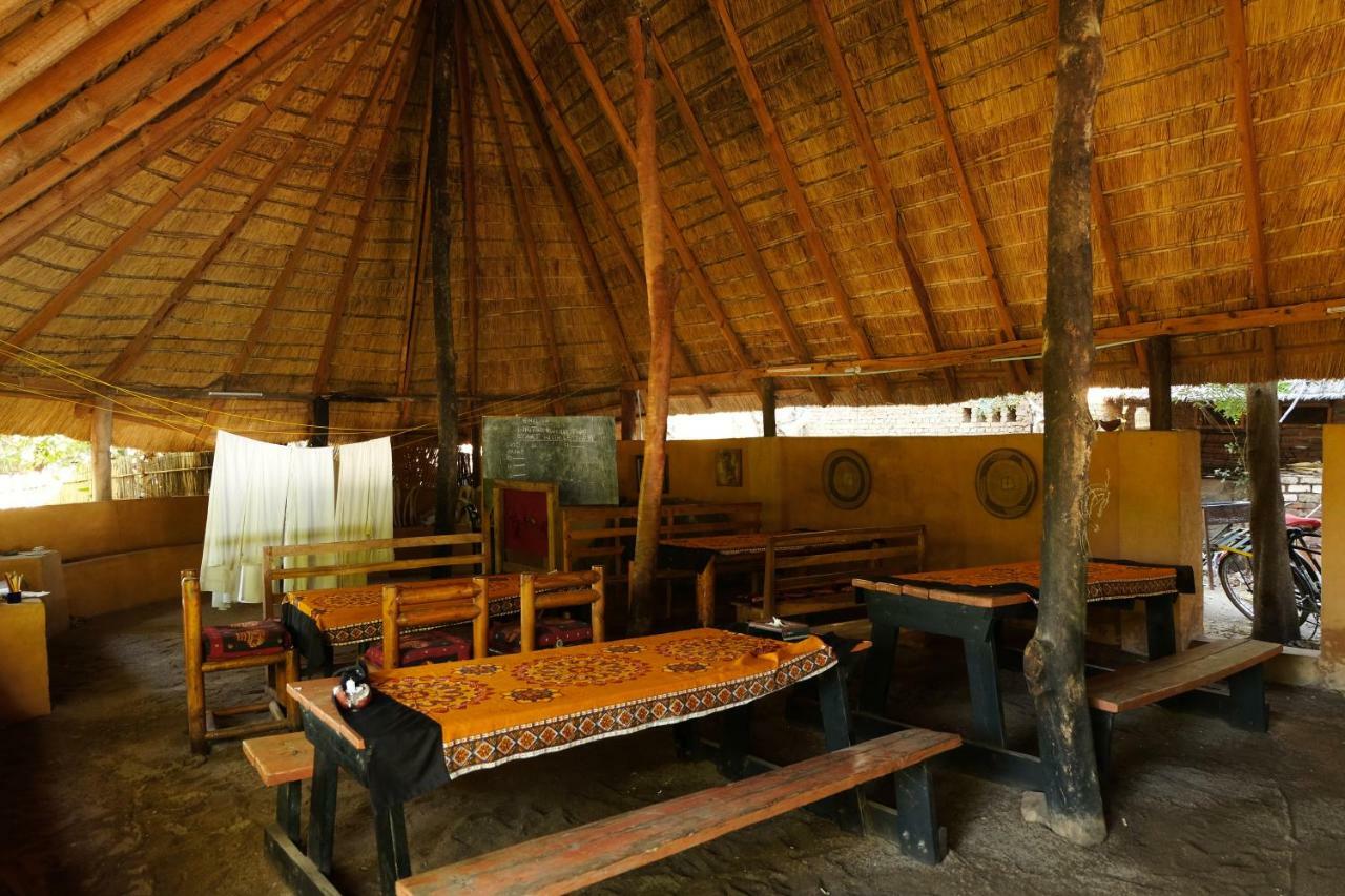 Mufasa Eco Lodge Monkey Bay Buitenkant foto